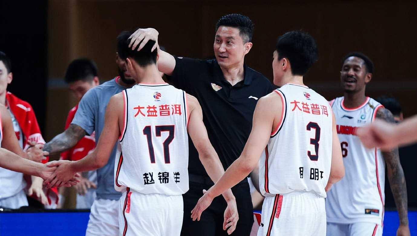 TheShy新星晋级下一阶段表现突出，独行侠前途光明！(军衔与资历章对照表)-九游会网址