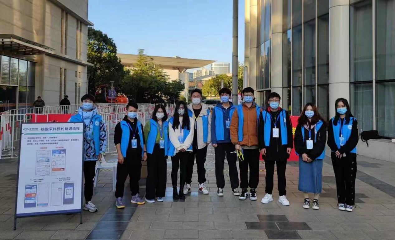 关于足球友谊赛上演强强对话，祁连犀牛队强势反弹南城飞鹰队，团队配合流畅；防线高度稳定的信息-九游官方活动
