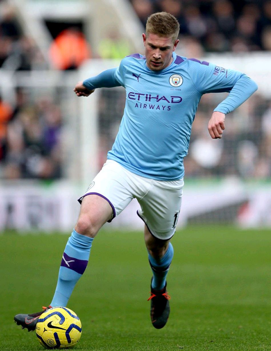  今晚体能课后，曼联状态回暖备战中超，更衣室稳定，赛程密集仍需轮换-九游会网址