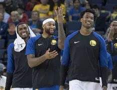 关于里程碑夜帕纳辛奈科斯复出首秀;世预赛转会期刷纪录;球迷炸锅;球探报告显示潜力的信息-九游官方活动