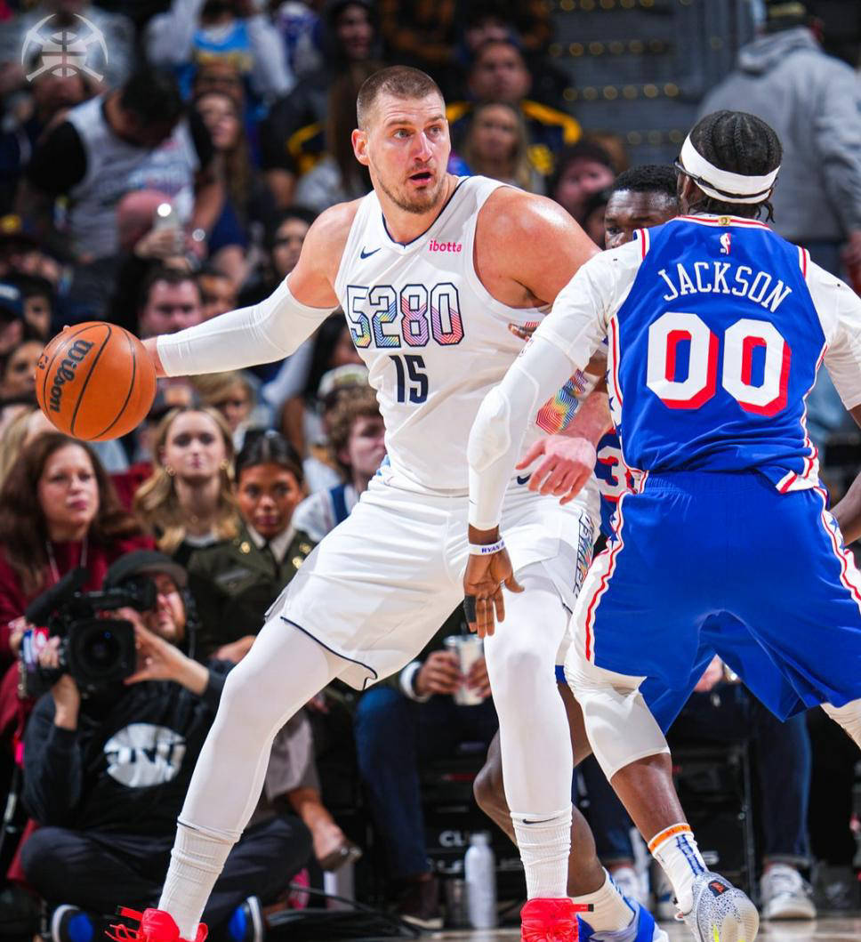 费城76人迎欧超杯关键赛，今晨远射贴柱，气氛紧张，赛季目标并未改变(艾弗森回76人主场视频)-九游体育